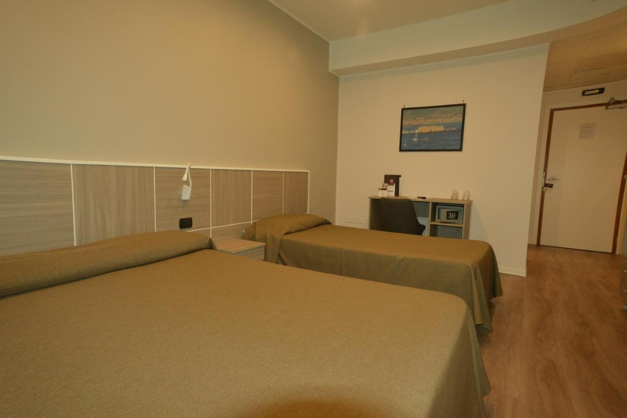 Hotel Tiempo Napoli Ngoại thất bức ảnh