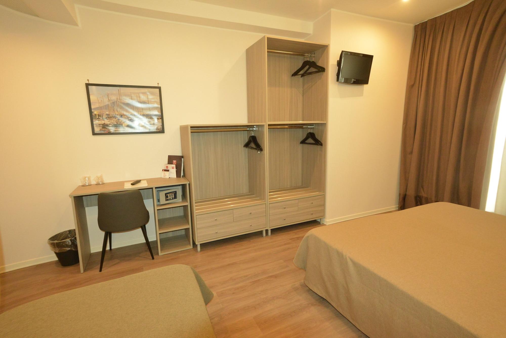 Hotel Tiempo Napoli Ngoại thất bức ảnh