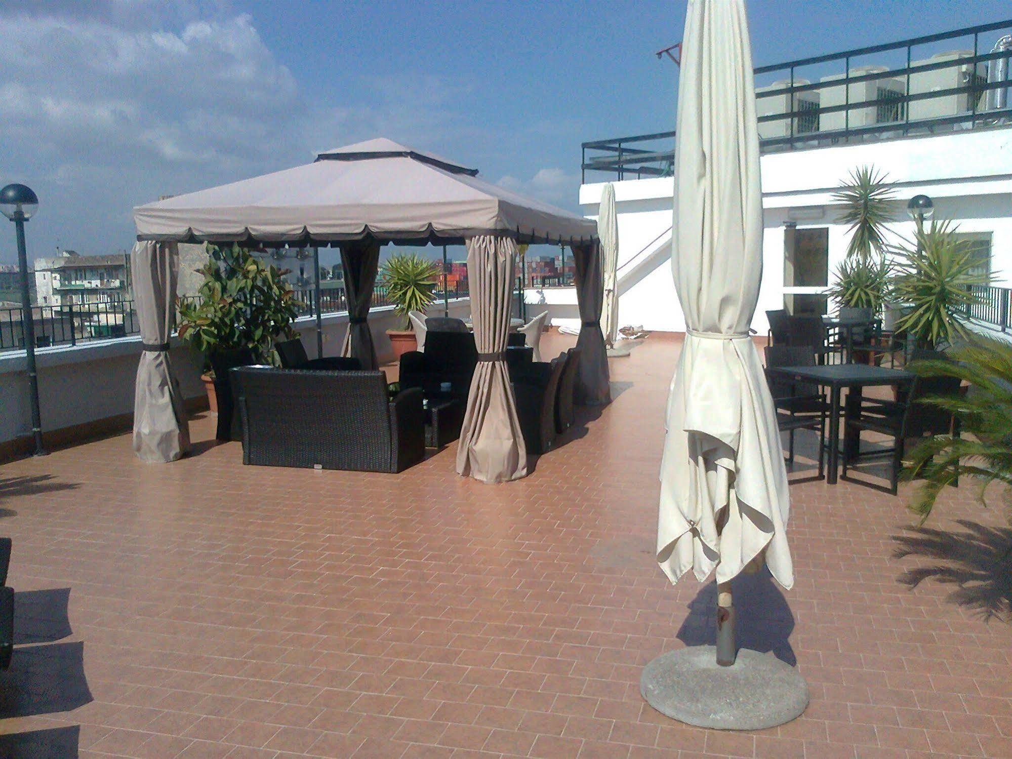 Hotel Tiempo Napoli Ngoại thất bức ảnh