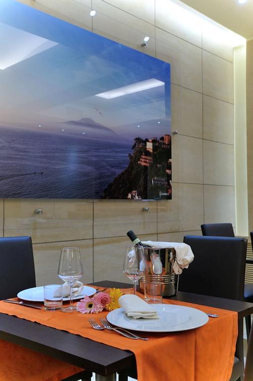 Hotel Tiempo Napoli Ngoại thất bức ảnh