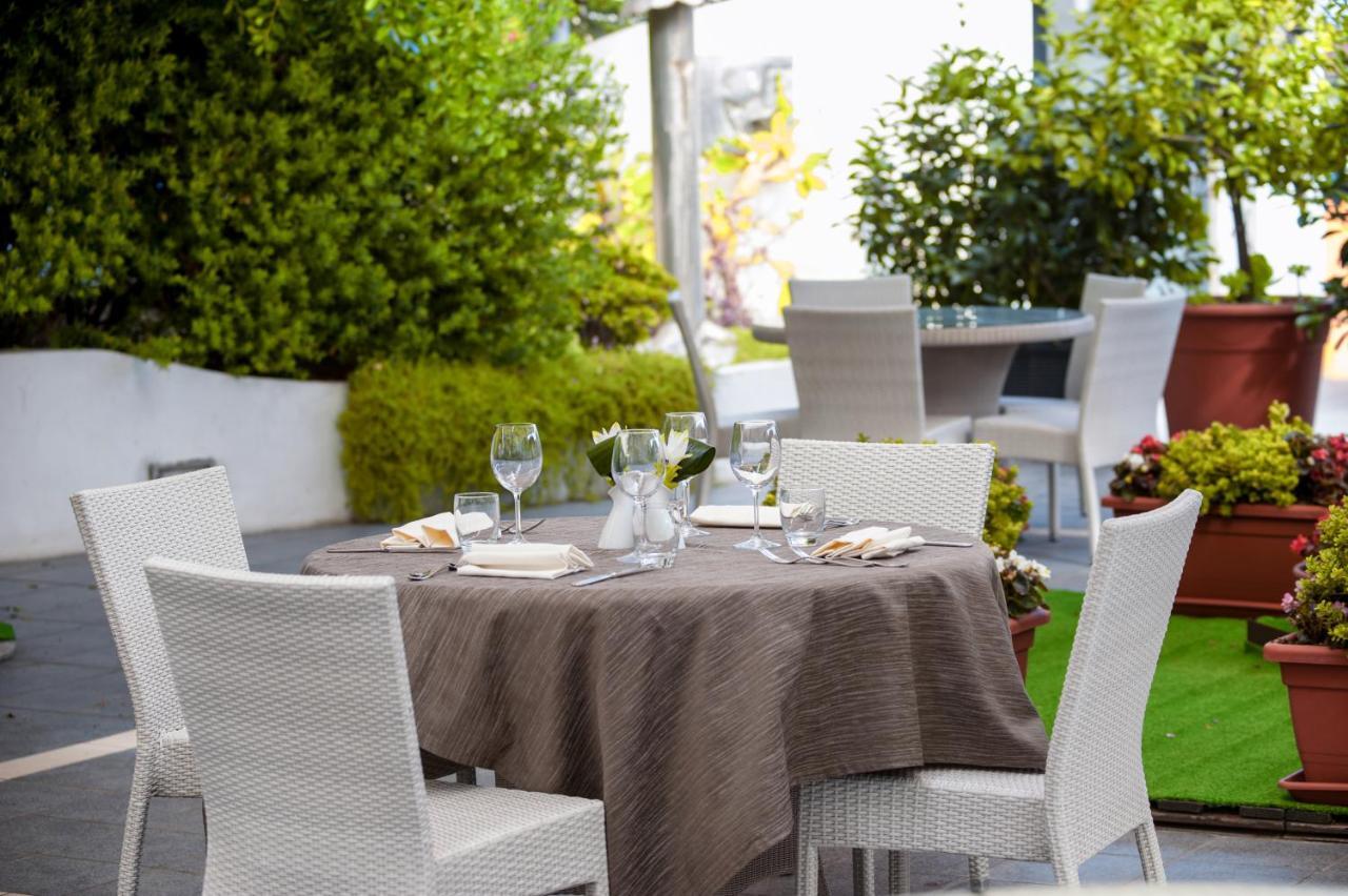 Hotel Tiempo Napoli Ngoại thất bức ảnh