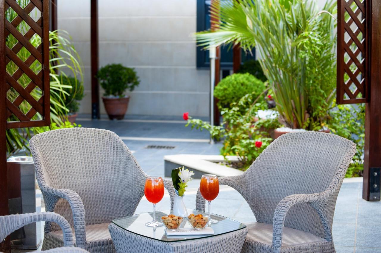 Hotel Tiempo Napoli Ngoại thất bức ảnh