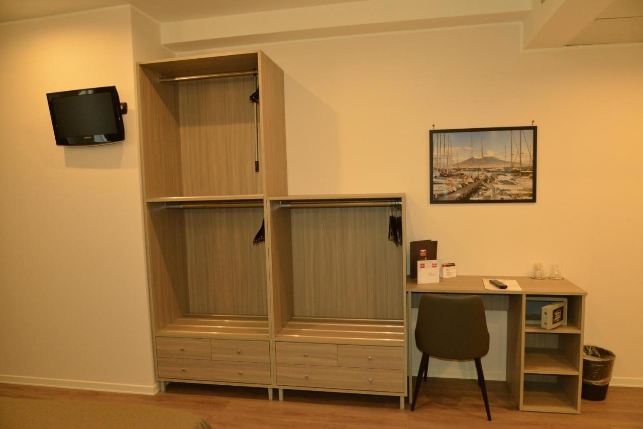 Hotel Tiempo Napoli Ngoại thất bức ảnh